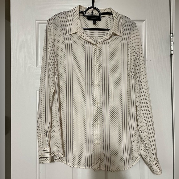 Banana Republic Dress Shirt - Picture 2 of 6